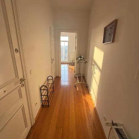 Historical Beyoglu Heritage Mansion アパート